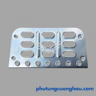 Bậc lên xuống trên, xe tải ChengLong Hải Âu H73 L=R