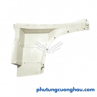 Vè cua lốp nửa trước, trên xe tải CNHTC HOWO MAX